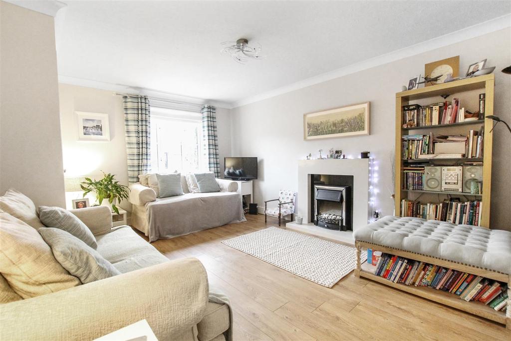 Faversham Park, High Grange Darlington 3 bed semidetached house £200,000