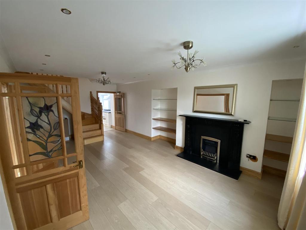Station Road, Llangennech, Llanelli 3 bed terraced house £179,995