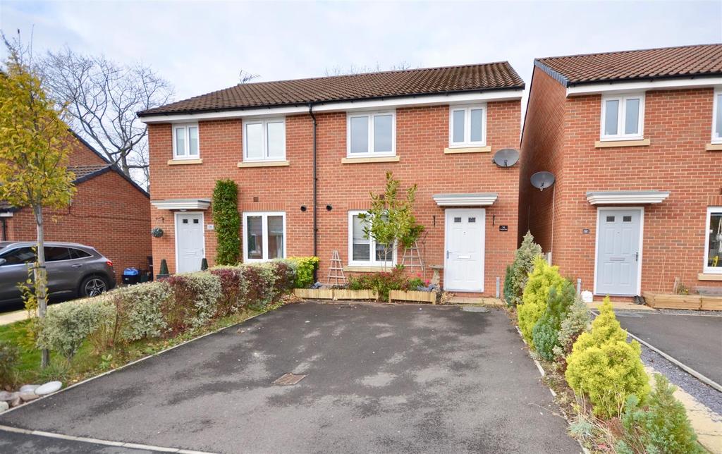 Dragon Rise, Norton Fitzwarren, Taunton 3 bed semidetached house £