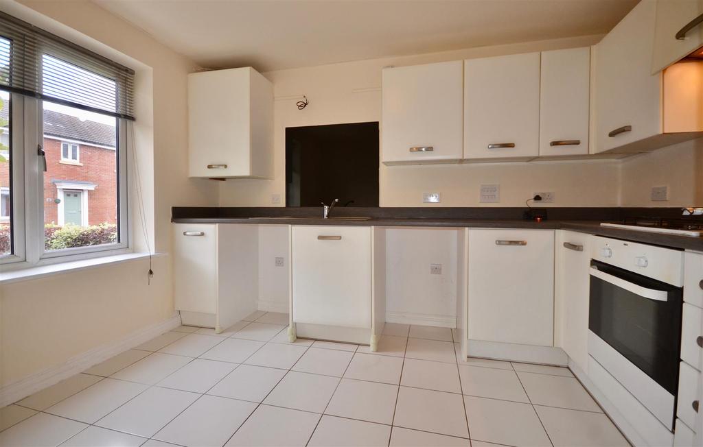 Dragon Rise, Norton Fitzwarren, Taunton 3 bed semidetached house £