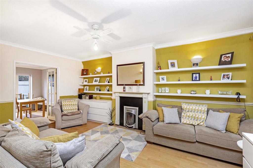 Lambert Avenue, Richmond, TW9 4 bed semidetached house £800,000