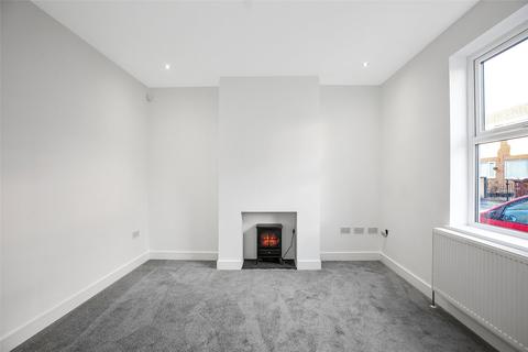 32 Coach Road, Wakefield, WF1 3EZ