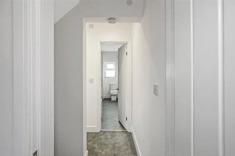 32 Coach Road, Wakefield, WF1 3EZ
