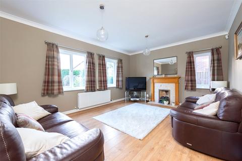 4 Edgemoor Road, Frimley, Camberley, GU16 9QY