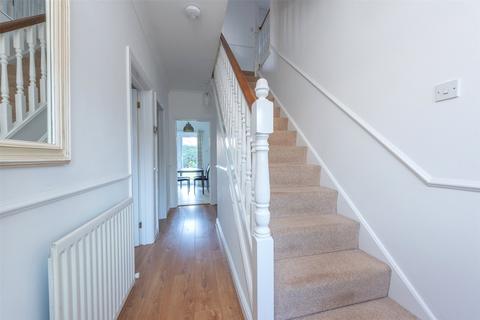 4 Edgemoor Road, Frimley, Camberley, GU16 9QY