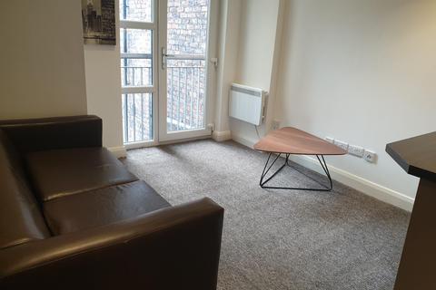 4 bedroom flat to rent, Upper Brook Street, M13 0HL
