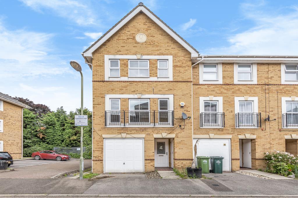 SunburyOnThames, Middlesex, TW16 4 bed townhouse £550,000