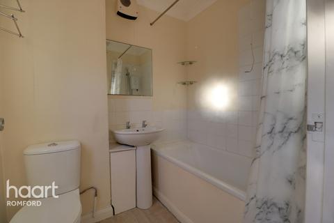 26d Albert Road, Romford, RM1 2PJ