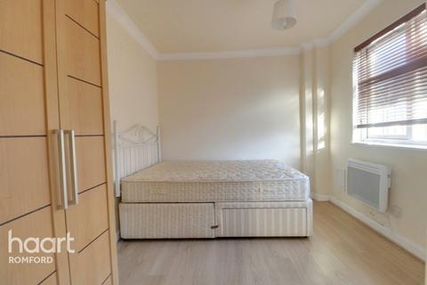 26d Albert Road, Romford, RM1 2PJ