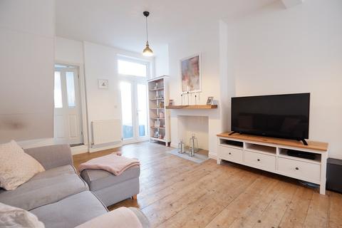 38 Bell Street, Barry, CF62 6JT