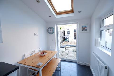 38 Bell Street, Barry, CF62 6JT