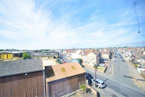 2 bedroom apartment to rent, Flat 13 46 Oxford Road, Clacton-on-Sea