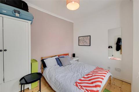 2 bedroom maisonette to rent, Ferndale Road, London