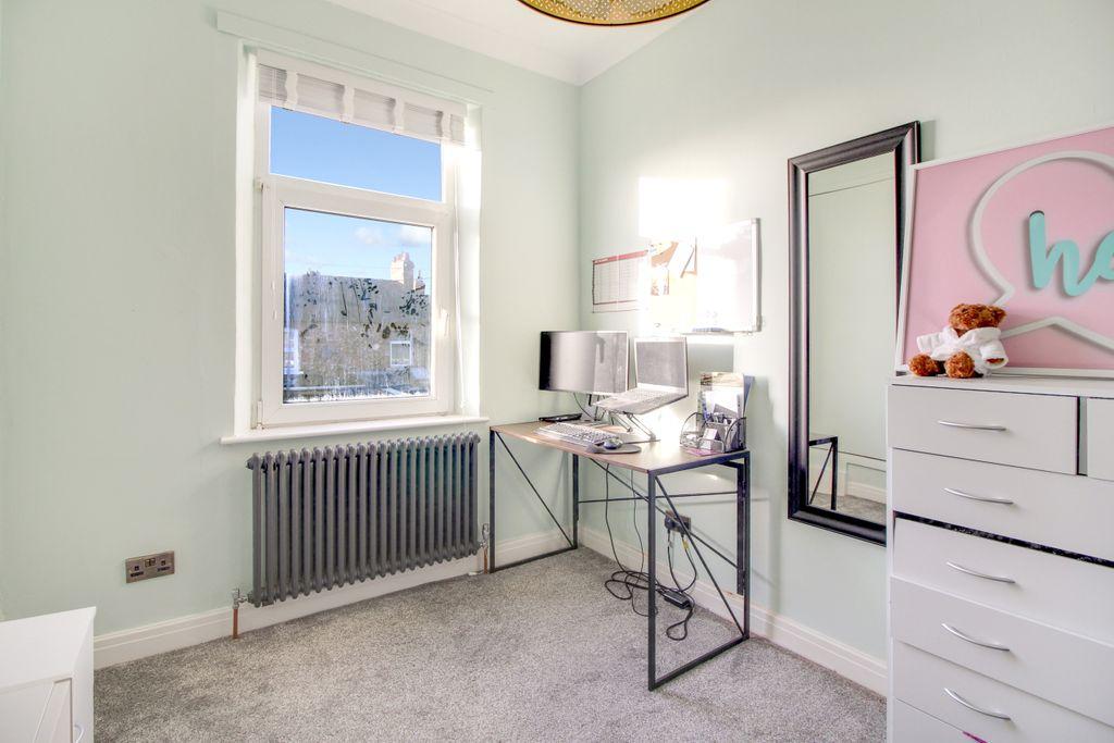 Bedroom 2 (Double)