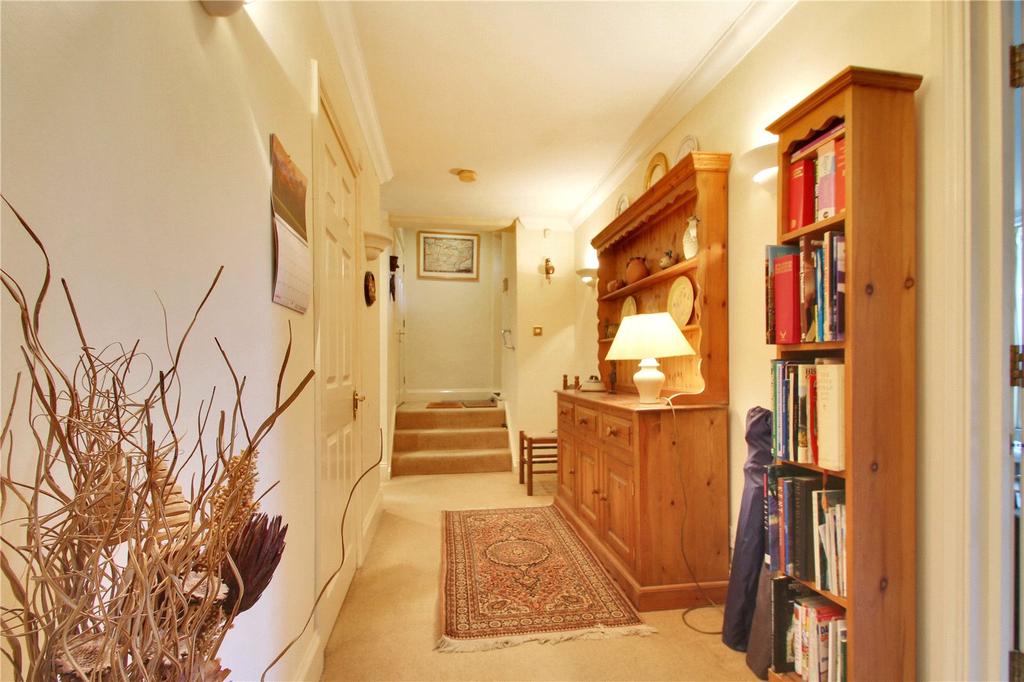 Shoreham Road, Otford, Kent, TN14 2 bed apartment £420,000