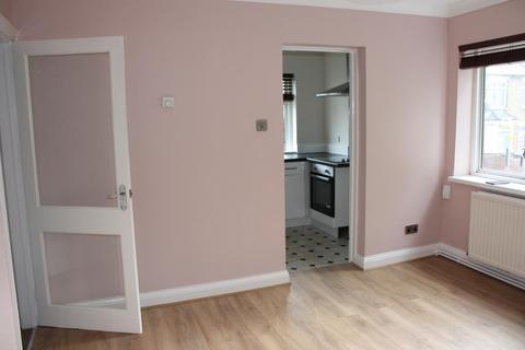 1 bedroom flat to rent - Sparrows Herne,Bushey
