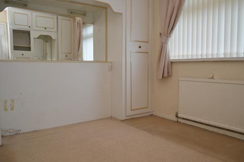 6 Bernice Avenue, Chadderton, Oldham, OL9 8QJ