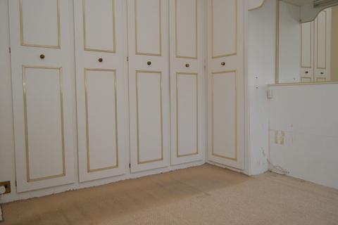 6 Bernice Avenue, Chadderton, Oldham, OL9 8QJ