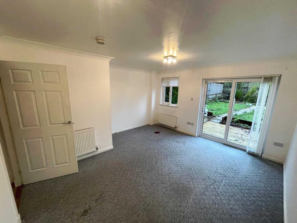 Willow Drive, Johnstone 2 bed house £650 pcm (£150 pw)