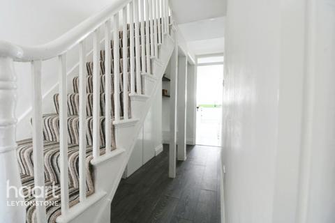 5 Belton Road, London, E11 3JD