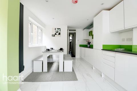 5 Belton Road, London, E11 3JD