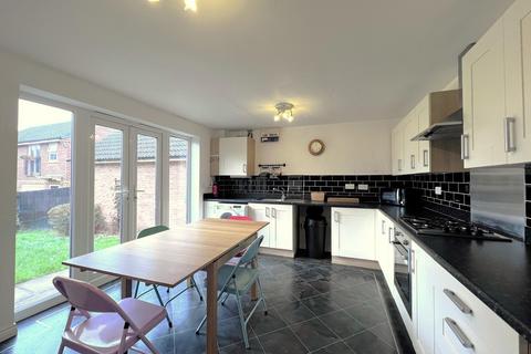 5 bedroom detached house to rent, Snowgoose Way, Newcastle-under-Lyme, ST5