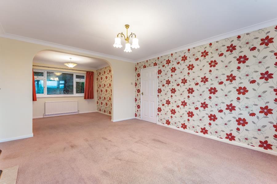 Langley Road, Bingley, BD16 4AB 3 bed semidetached house £250,000