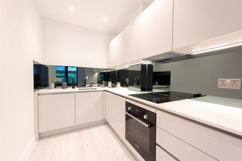 1 bedroom flat for sale, 207-215 London Road, Camberley, Surrey, GU15