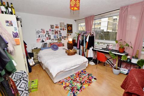 3 bedroom maisonette for sale - St Stephens Road, Bow, London, E3 5JW