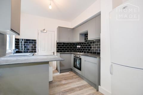 5 bedroom terraced house to rent - Henderson Road, Forest Gate, E7
