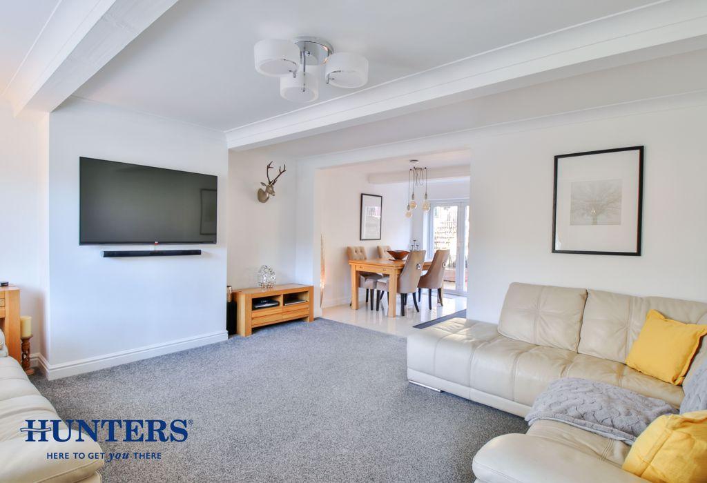 Hollins Road, Walsden, OL14 6PG 3 bed detached house £360,000