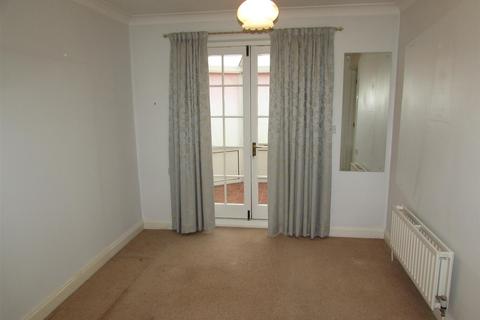 2 bedroom terraced house for sale - Hills Place, Horsham, West Sussex