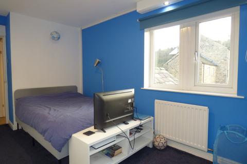 Wren Cottage, 2 Walkmill, Dobcross, Oldham, OL3 5BU