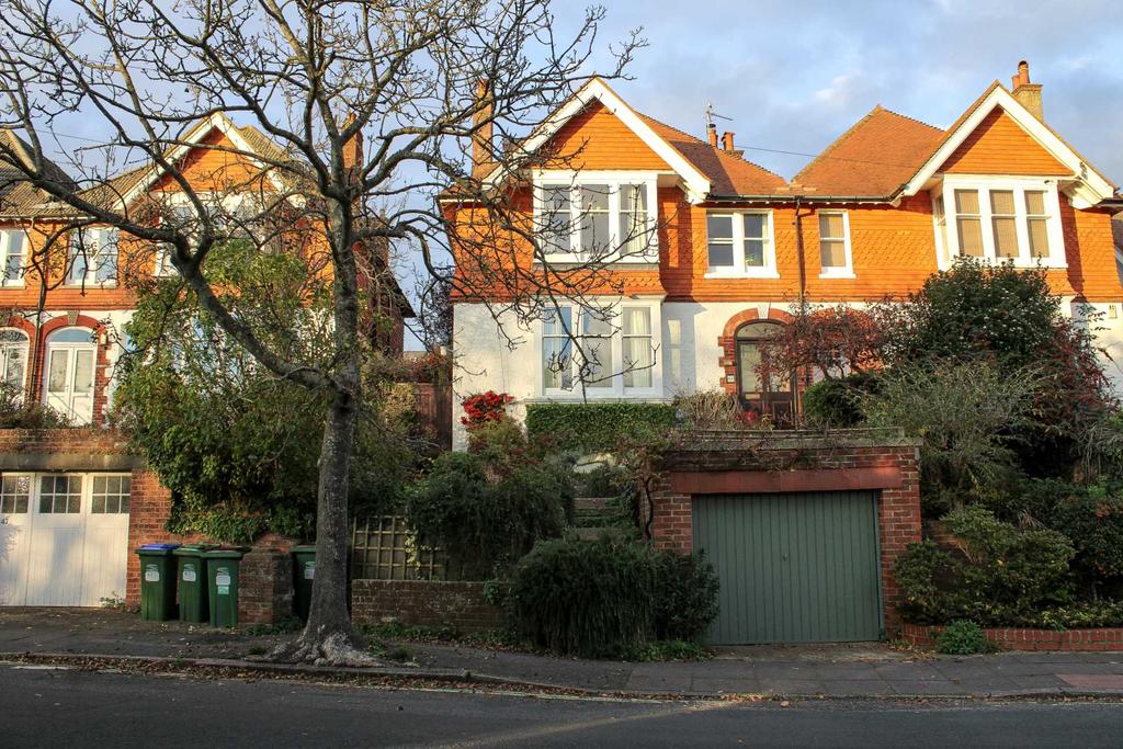 The Avenue, Lewes 4 bed semidetached house £1,350,000