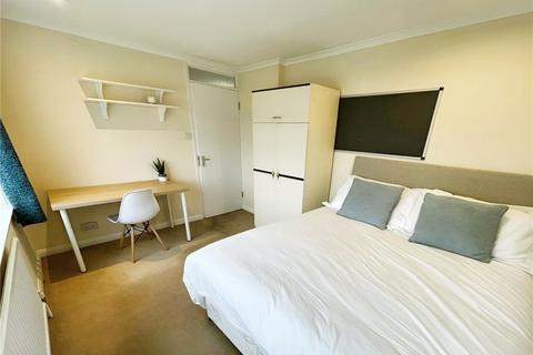 6 bedroom end of terrace house to rent, Broadacres, Guildford, Surrey, GU3