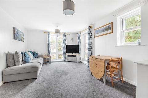 2 bedroom flat for sale - Chapman Way, Haywards Heath, West Sussex