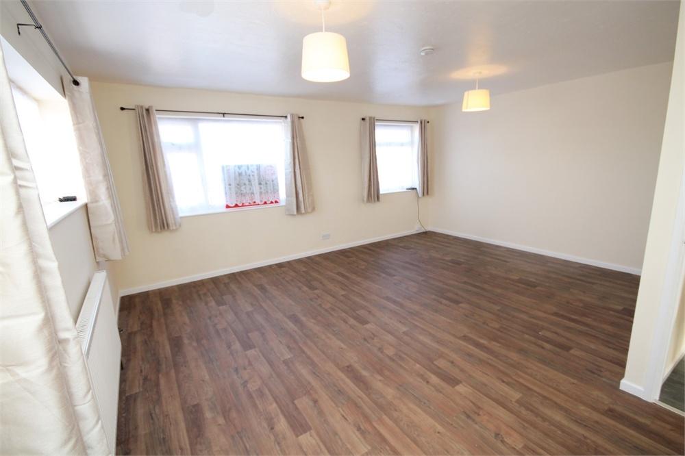 Coopers Lane, CLACTONONSEA 3 bed flat £140,000