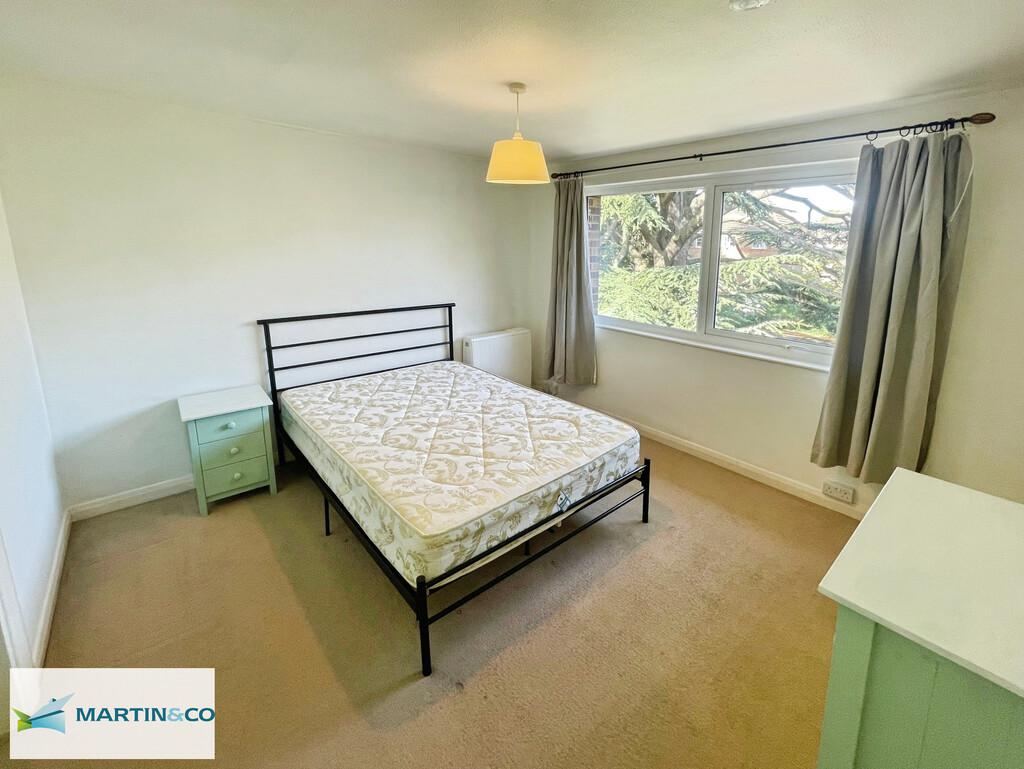 Apartment in Reading - View 4