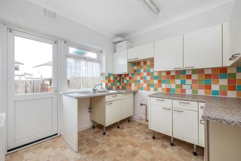 3 bedroom terraced house for sale - McCall Crescent, Charlton SE7