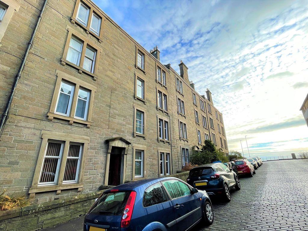 Forest Park Road, Dundee, DD1 5NZ 2 bed flat £575 pcm (£133 pw)