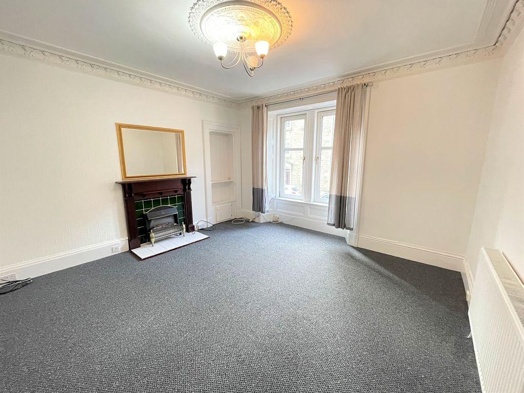 Forest Park Road, Dundee, DD1 5NZ 2 bed flat £575 pcm (£133 pw)