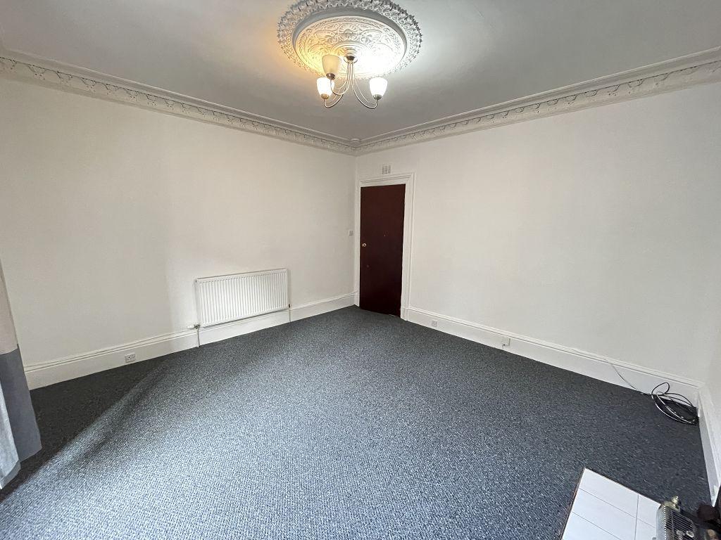 Forest Park Road, Dundee, DD1 5NZ 2 bed flat £575 pcm (£133 pw)
