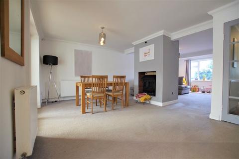29 Harvey Place, Uttoxeter, ST14 7AJ
