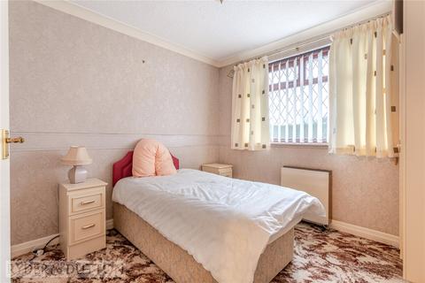 18 Farrowdale Avenue, Shaw, Oldham, OL2 7AE