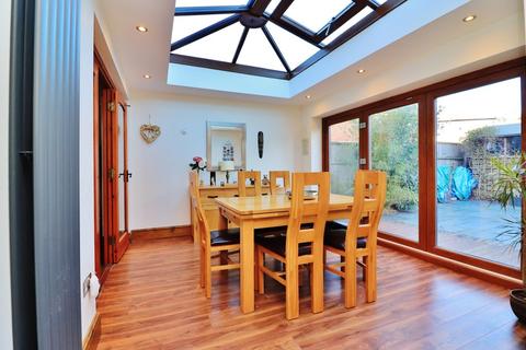 18 Lichfield Crescent, Hopwas, Tamworth, B78 3AJ