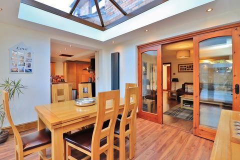 18 Lichfield Crescent, Hopwas, Tamworth, B78 3AJ