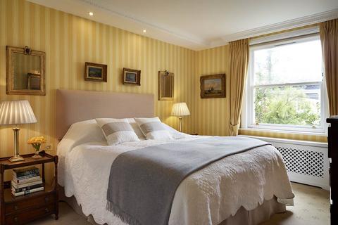2 bedroom flat to rent, Hale House, 27 Lindsay Square, London, SW1V