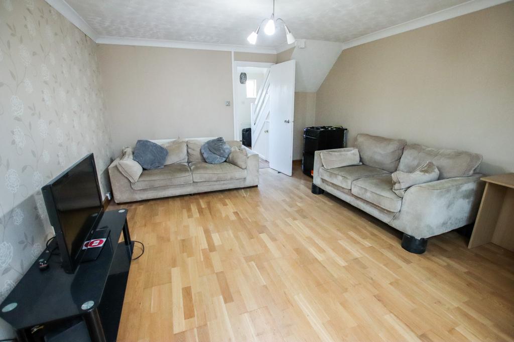 Kinross Close, Warrington, Cheshire, WA2 3 bed semidetached house £