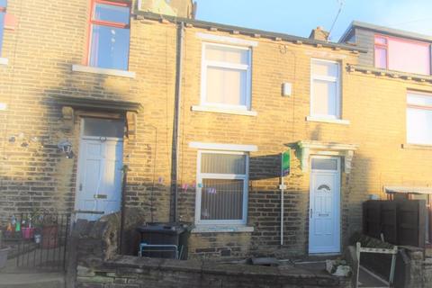 18 Back Field, Thornton, Bradford, BD13 3EX
