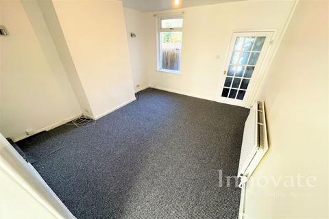 3 bedroom end of terrace house to rent, Hellier Street, Dudley DY2